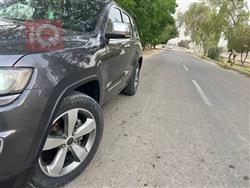 جیپ گراند شیرۆکی